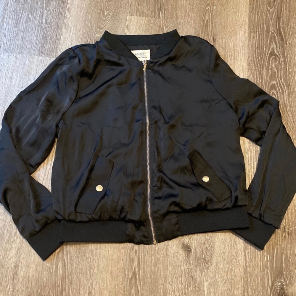 Bomber jacket
